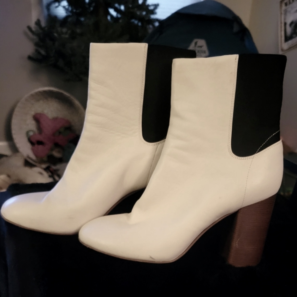 RAG & BONE white booties size 38